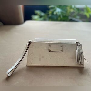 Kate Spade Cream Leather Wristlet Clutch w/ Tassel Zip Pouch 9"x4"